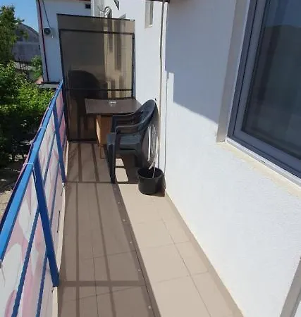 Casa Delfinul Albastru 招待所 3*